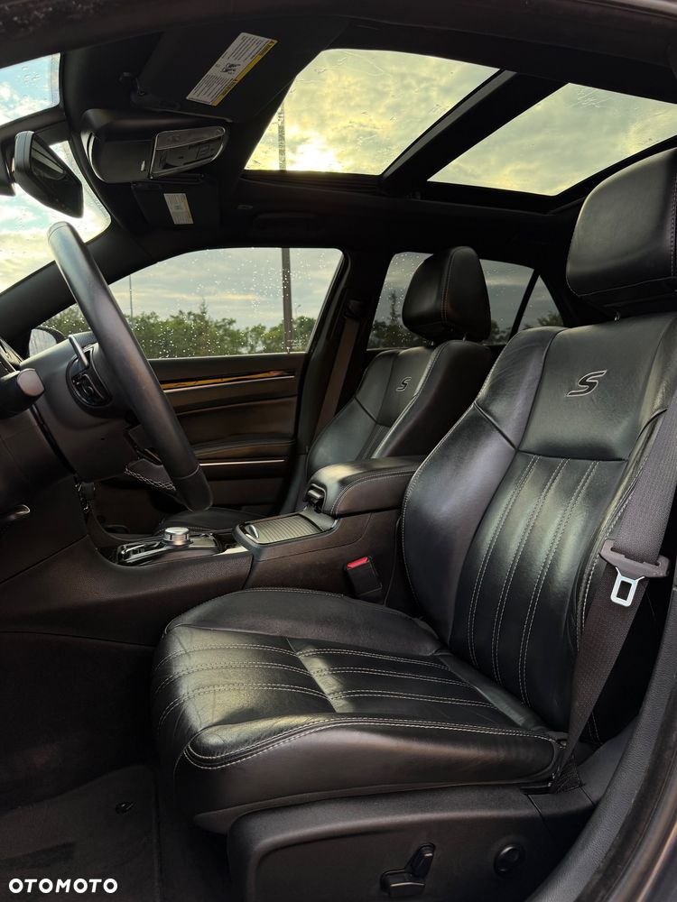 Chrysler 300s - 8