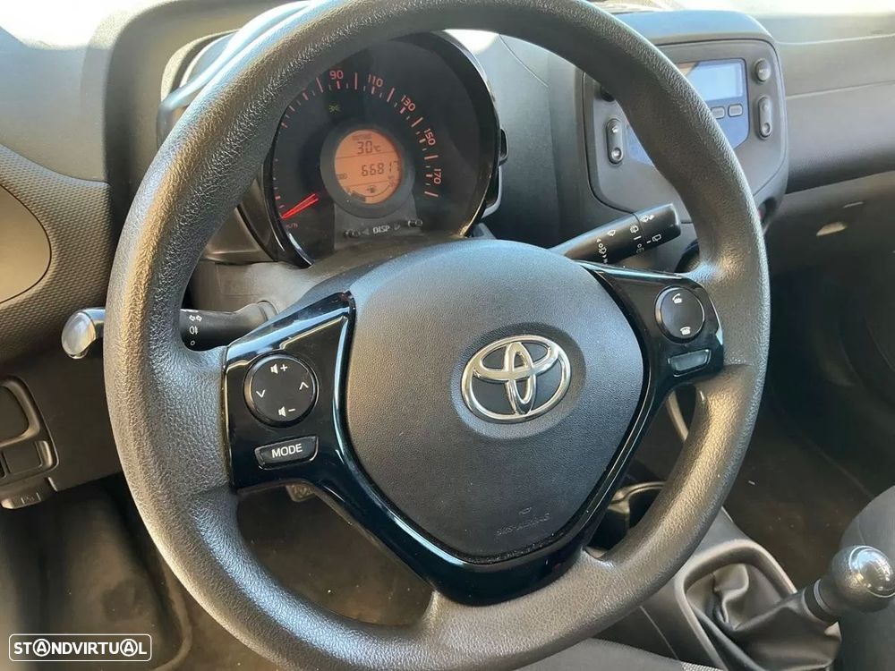 Toyota Aygo 1.0 - 12