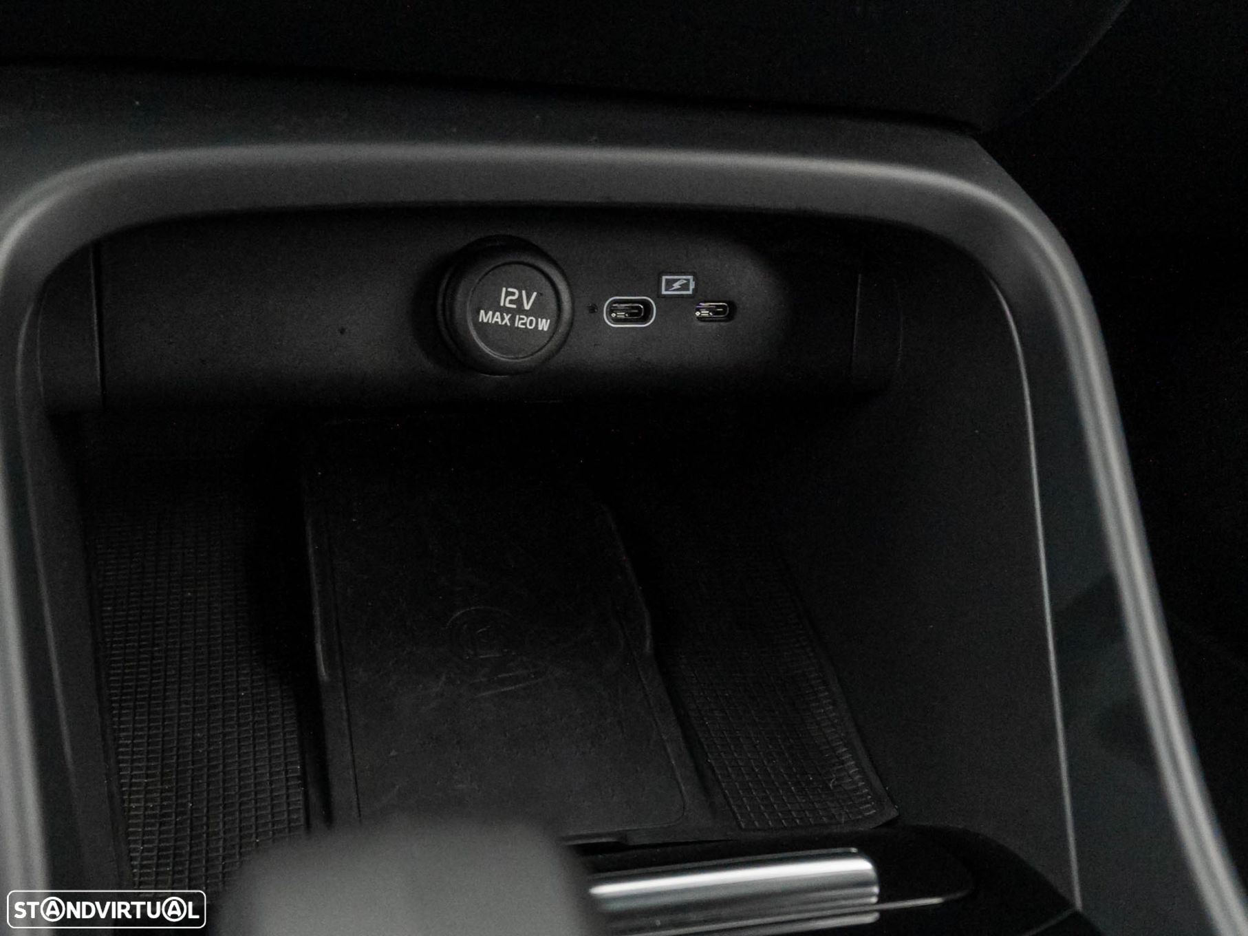 Volvo XC 40 Recharge Core - 27