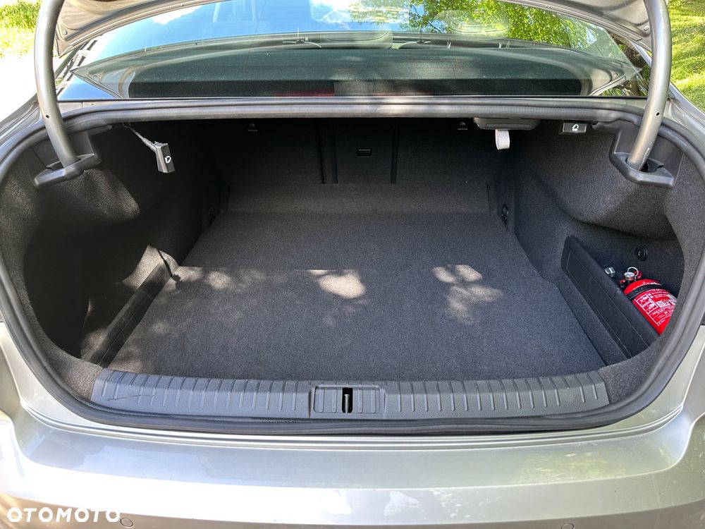Volkswagen Passat 2.0 TDI BMT Highline DSG - 23
