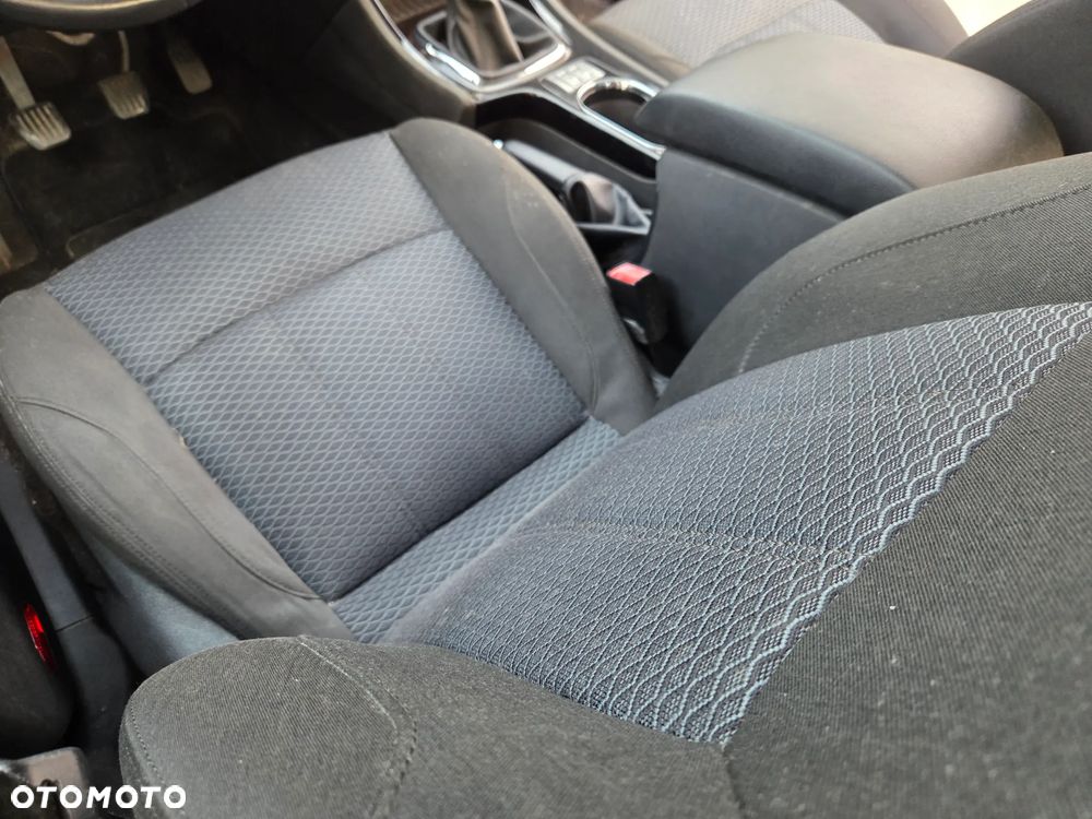 Ford Mondeo 2.5 Ghia - 8