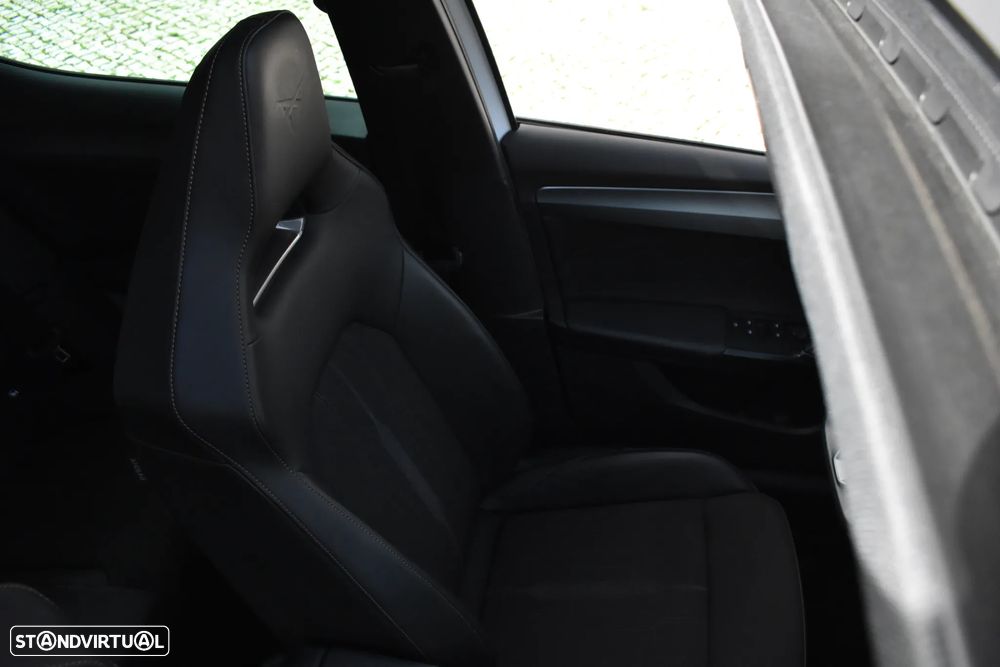 Cupra Leon 1.4 e-Hybrid VZ DSG - 24