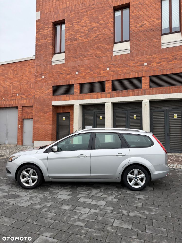 Ford Focus 1.6 16V Ambiente - 24