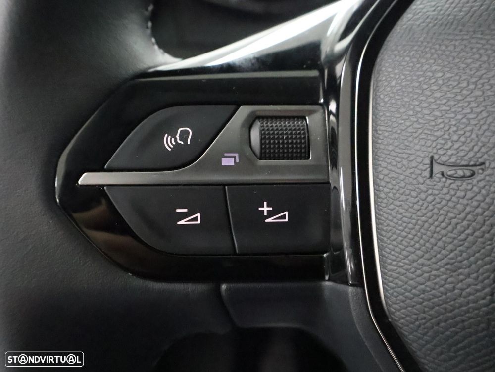 Peugeot 2008 1.5 BlueHDi Allure - 17