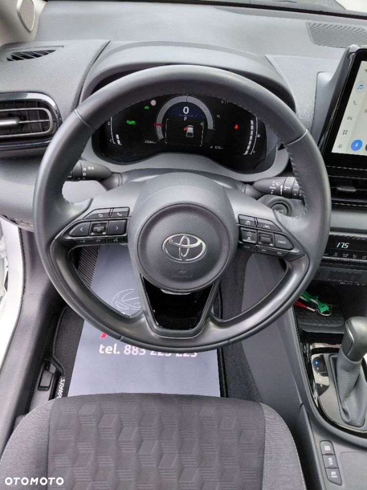 Toyota Yaris - 12