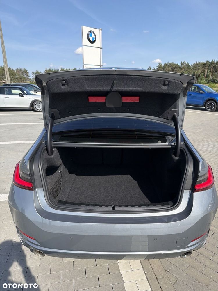 BMW Seria 3 320i - 29