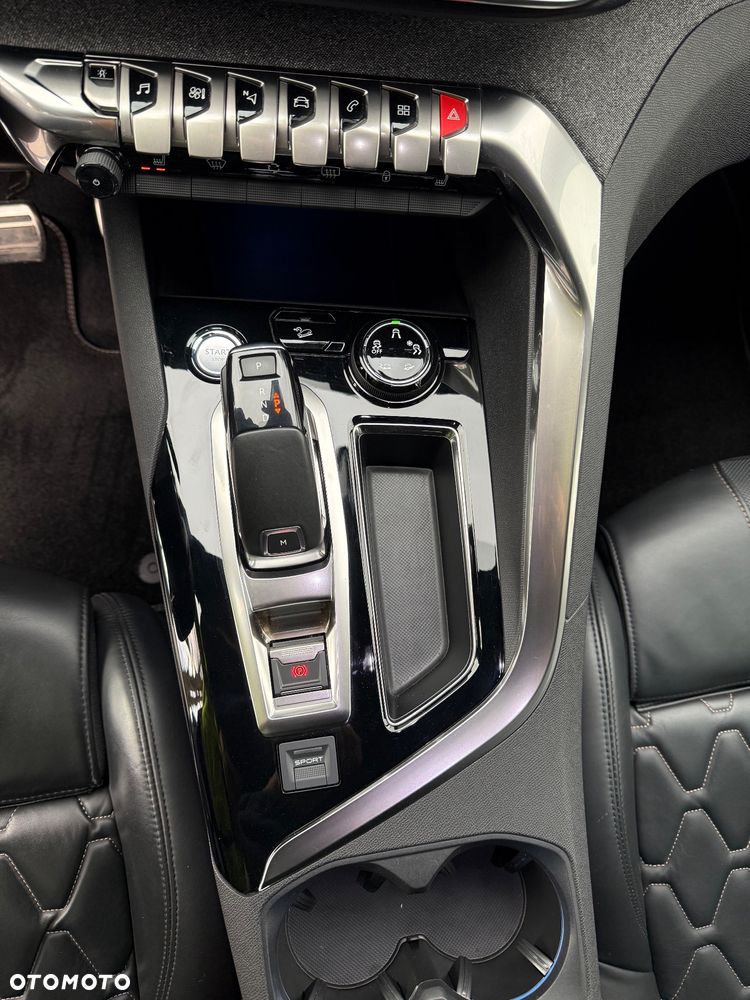 Peugeot 5008 THP 165 EAT6 Allure - 16