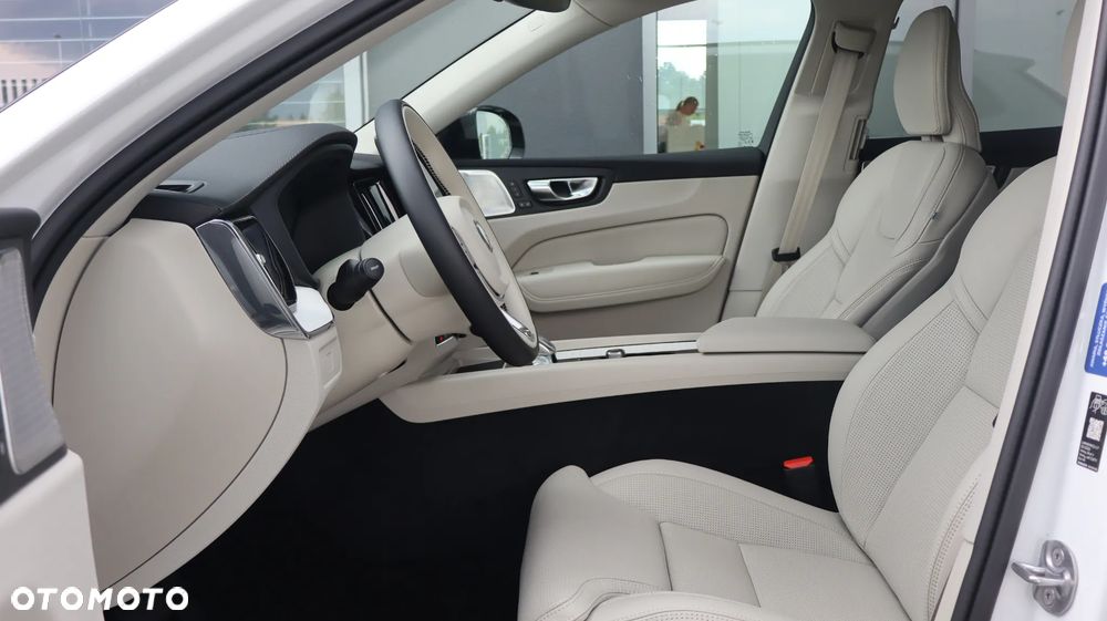 Volvo XC 60 B5 B AWD Ultra Dark - 15