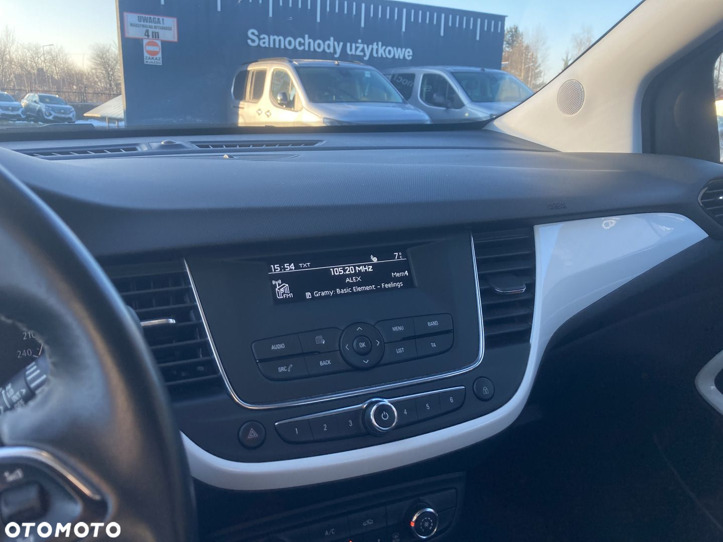 Opel Crossland X 1.2 Essentia - 15