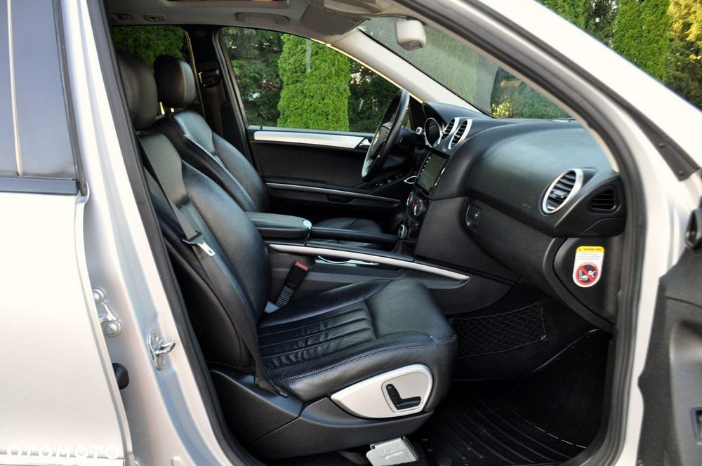 Mercedes-Benz ML - 17