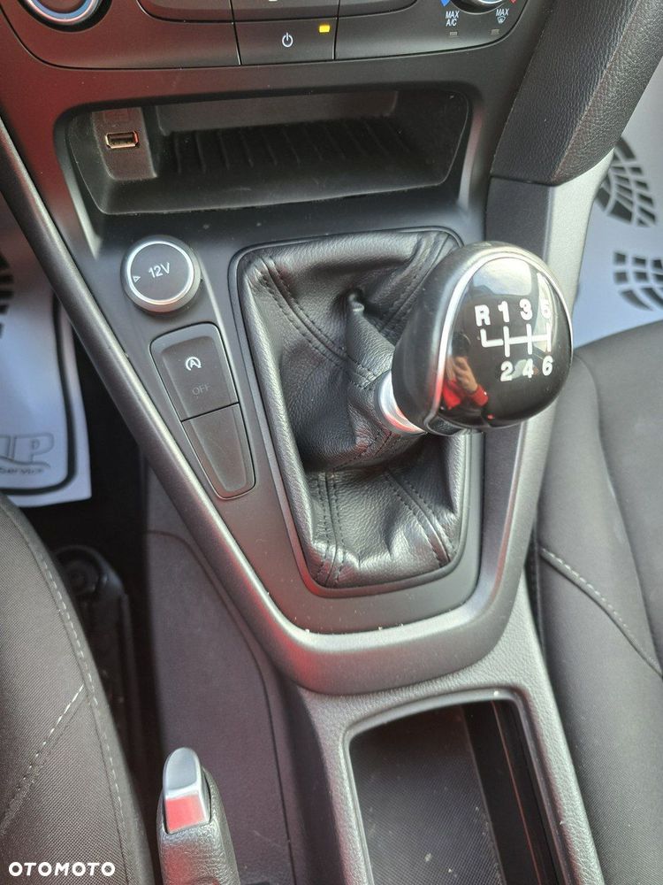 Ford Focus - 32