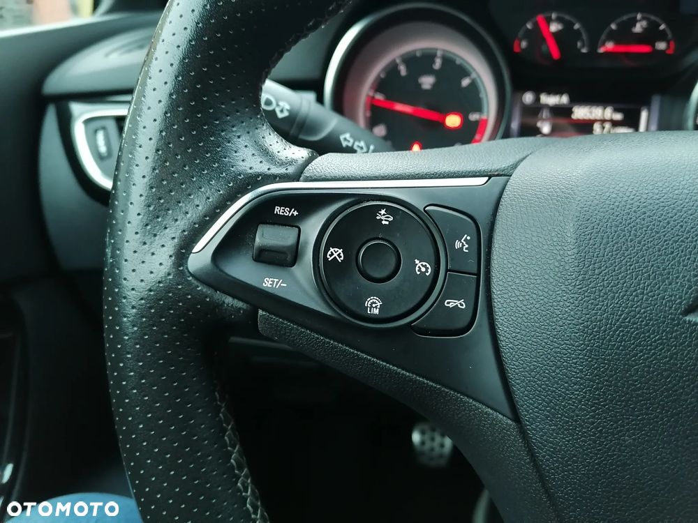 Opel Astra 1.6 D (CDTI) Start/Stop Dynamic - 16