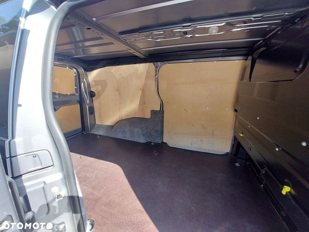 Opel Vivaro - 10
