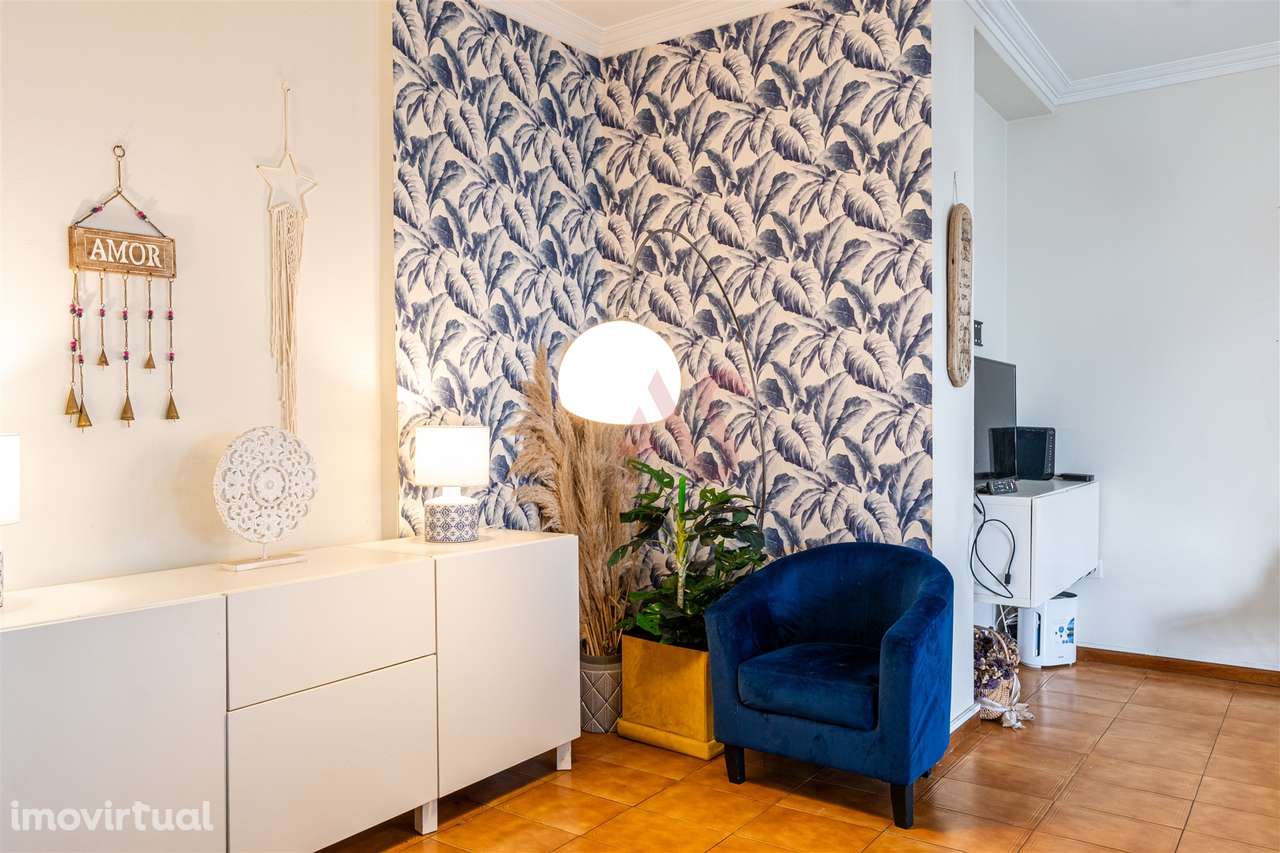 Apartamento T2+1 com varanda e terraço a 450m da praia | Praça João XX - Grande imagem: 5/27