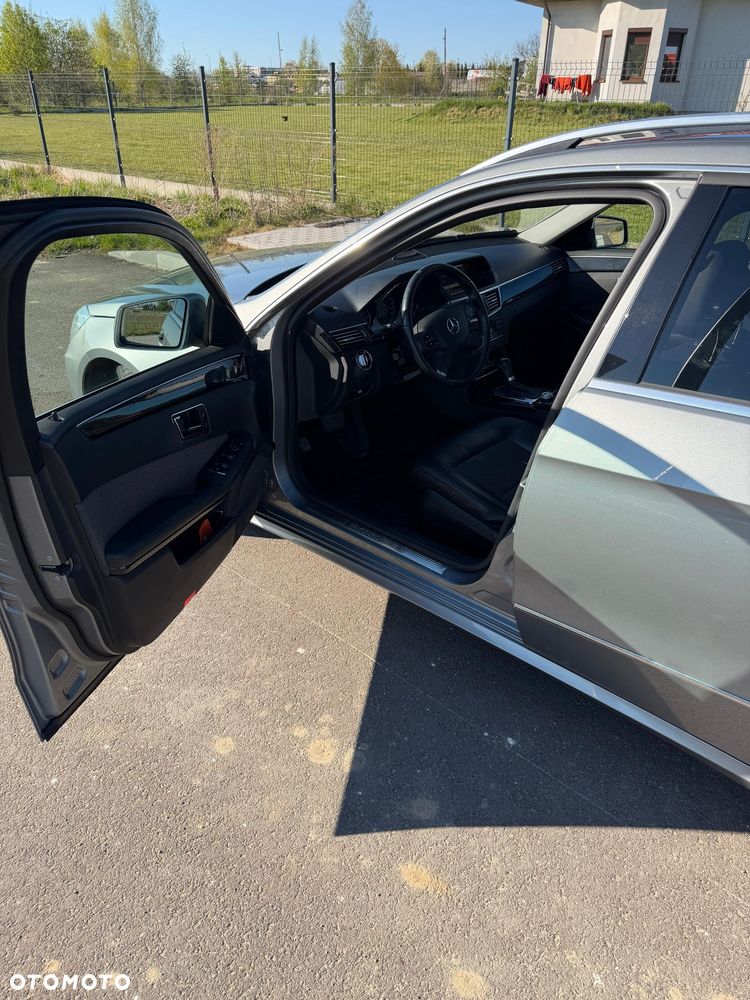 Mercedes-Benz Klasa E 250 CDI DPF BlueEFFICIENCY Automatik Avantgarde - 23