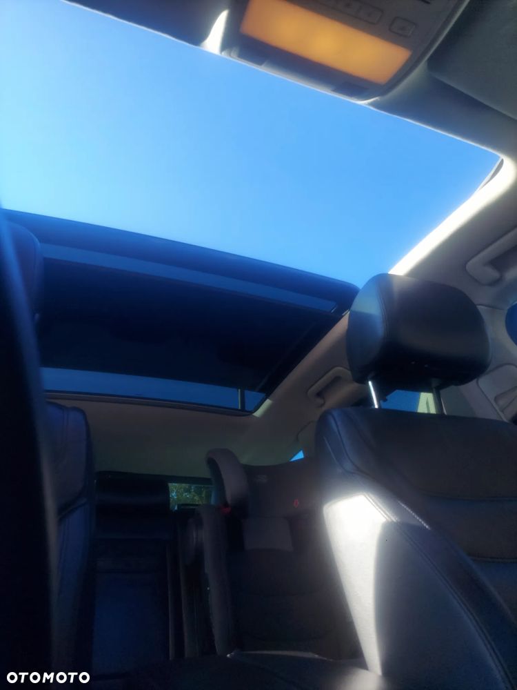 Volkswagen Touareg - 2
