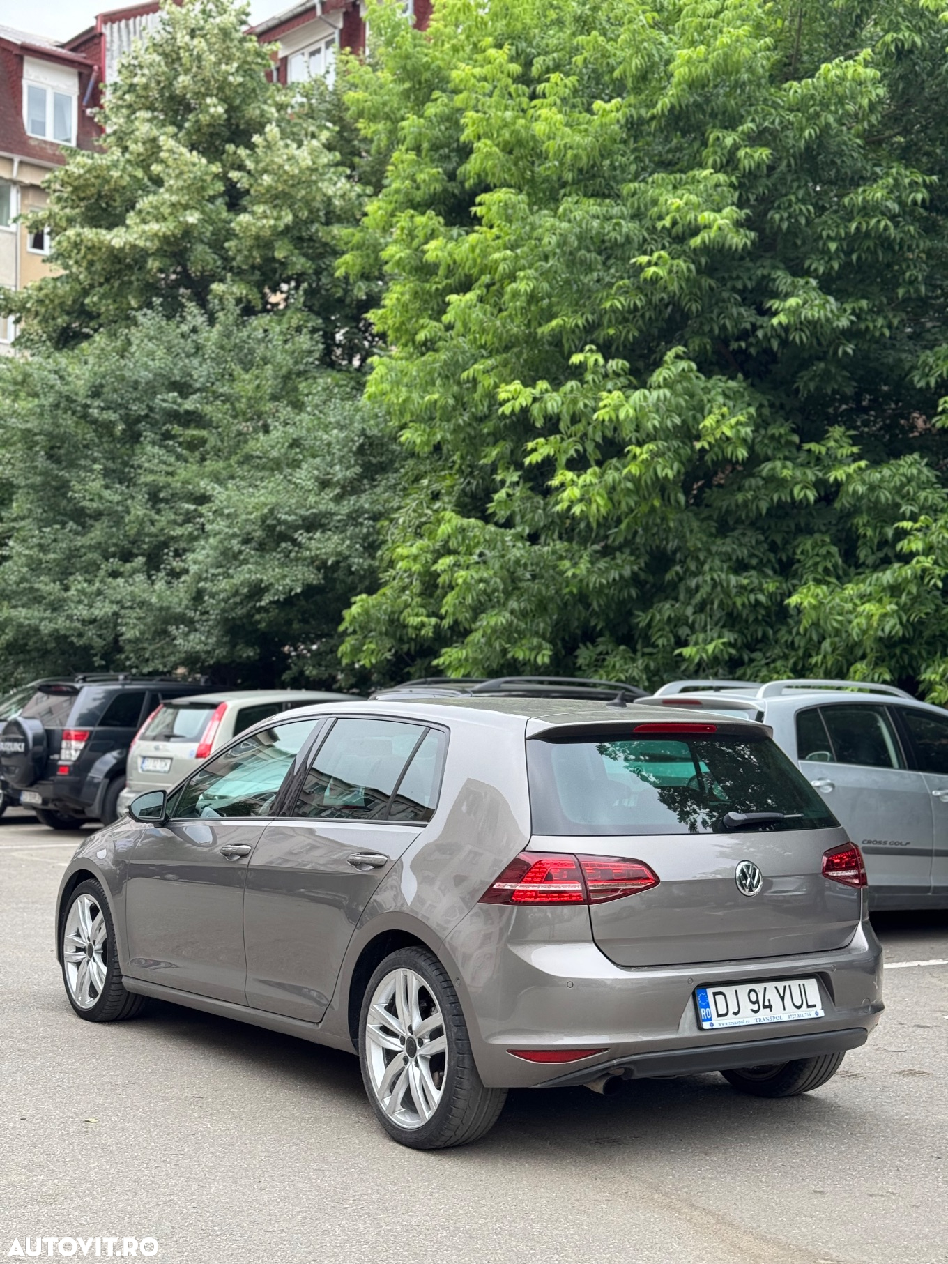 Volkswagen Golf 1.6 BlueTDI DSG Comfortline - 4