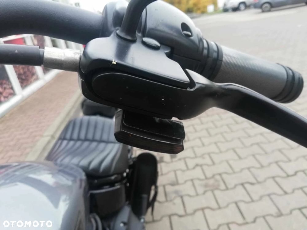 Harley-Davidson Softail Street Bob - 5