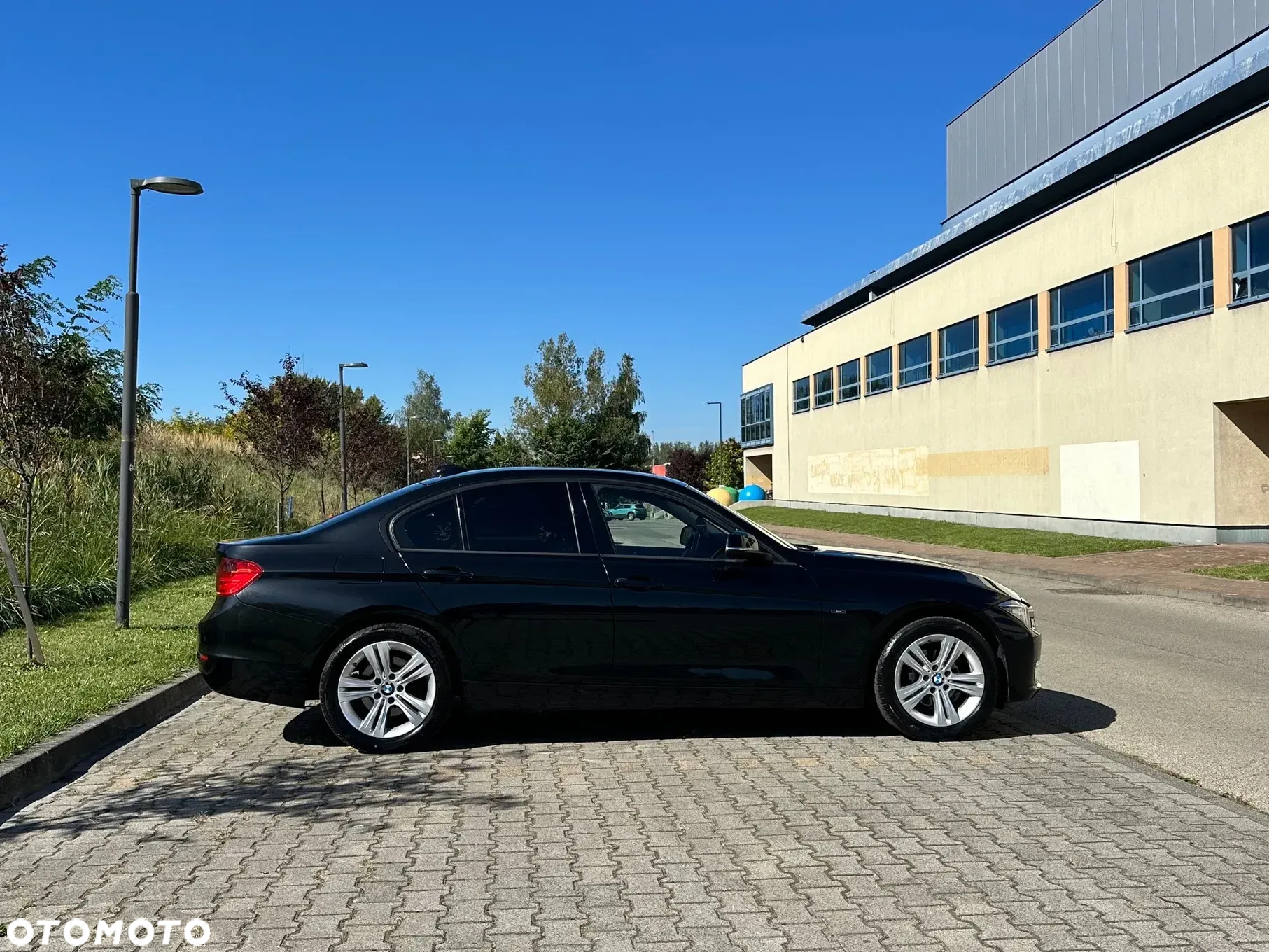 BMW Seria 3 - 16
