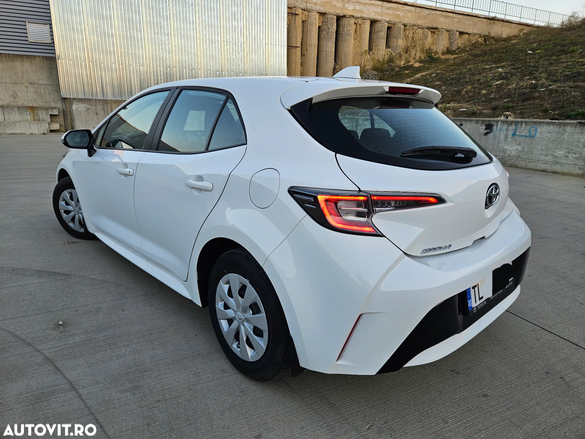 Toyota Corolla Touring Sports 1.2 Turbo 116 CP Dynamic - 4