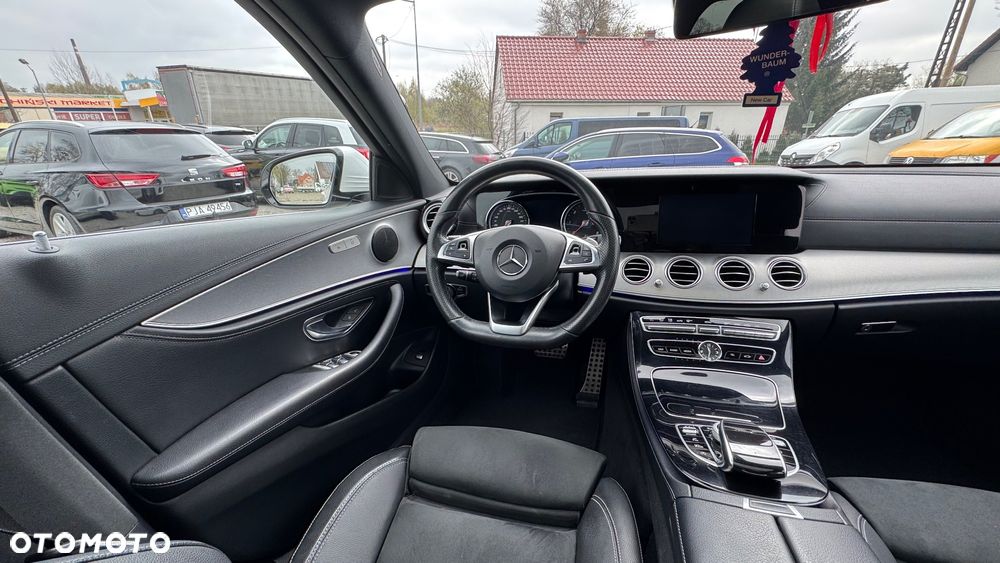 Mercedes-Benz Klasa E 220 d 9G-TRONIC - 12