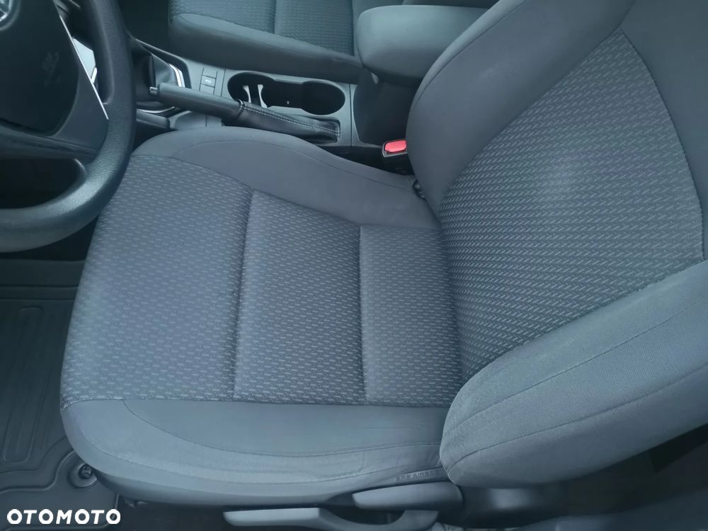Toyota Corolla 1.6 Active - 13