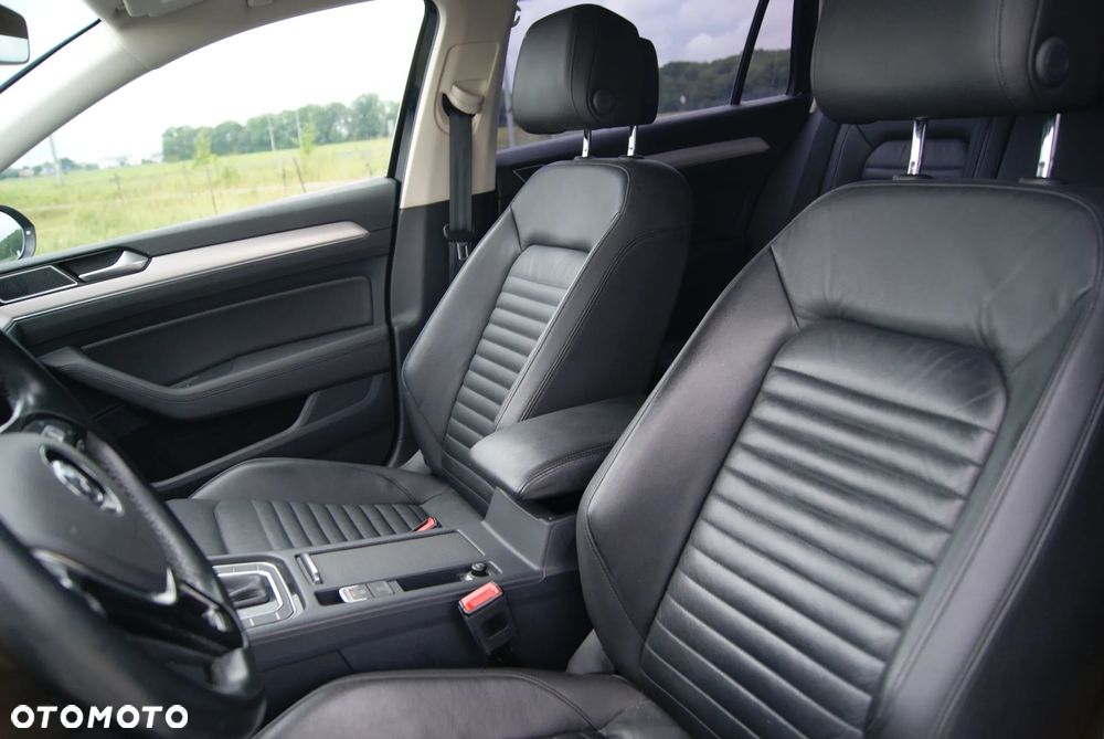 Volkswagen Passat 2.0 TDI (BlueMotion Technology) DSG Highline - 17