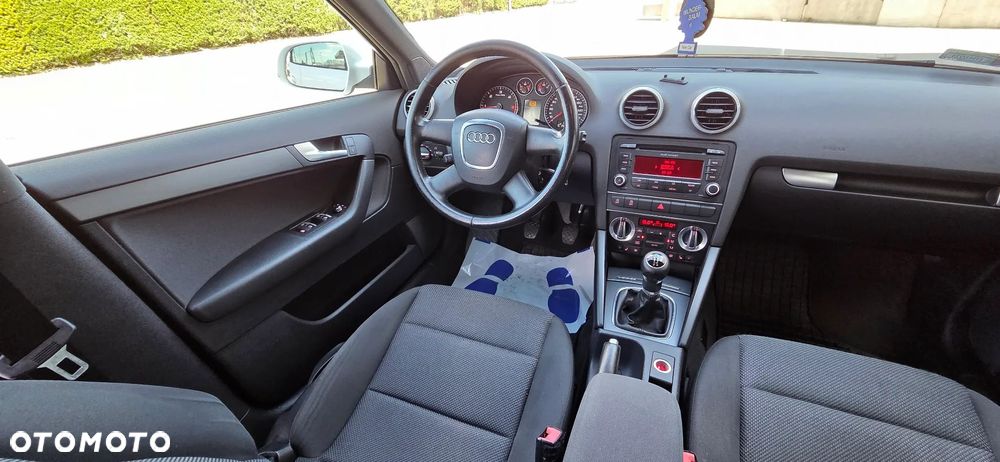 Audi A3 Sportback 1.6 TDI DPF S line Sportpaket - 5