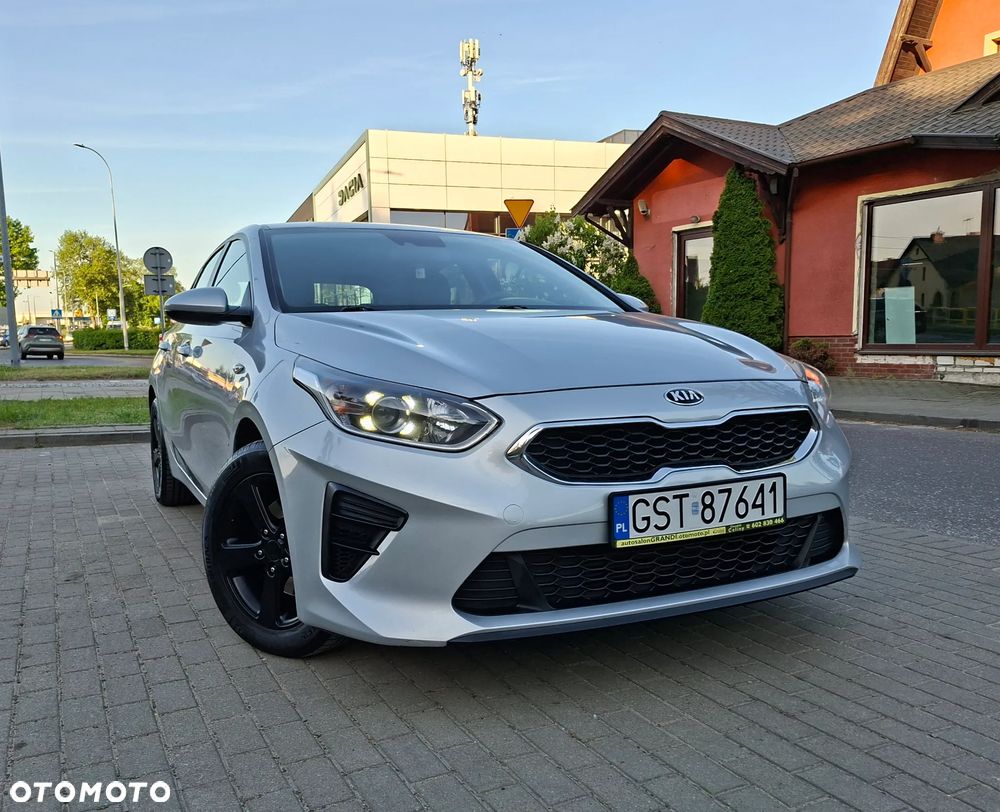 Kia Ceed - 31