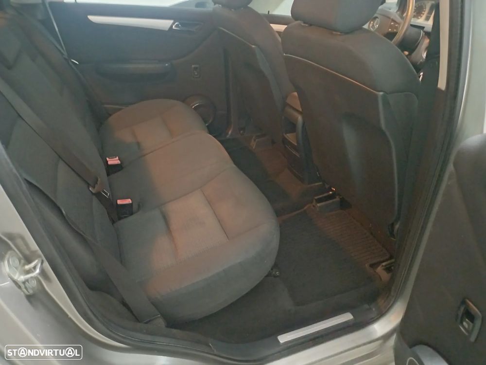 Mercedes-Benz B 180 CDI - 7