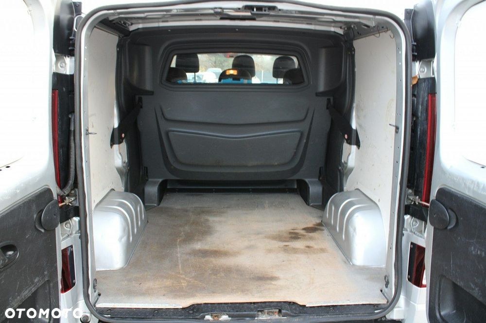 Opel Vivaro - 14