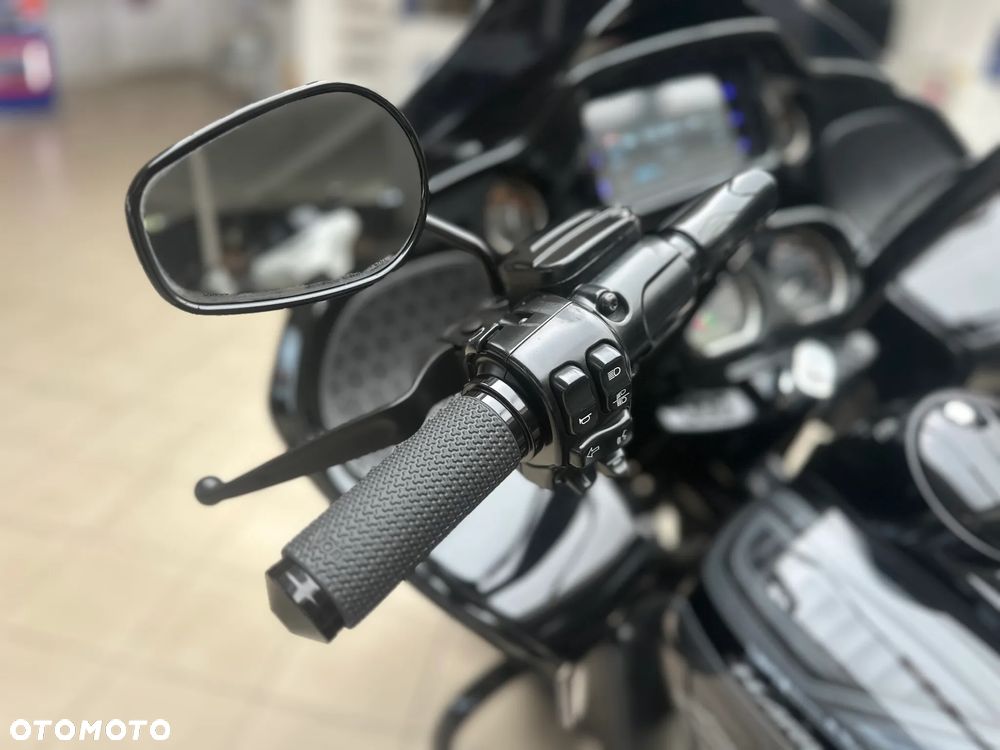 Harley-Davidson Touring Road Glide - 26