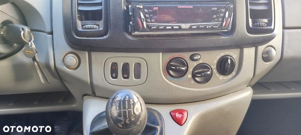 Renault Trafic - 10