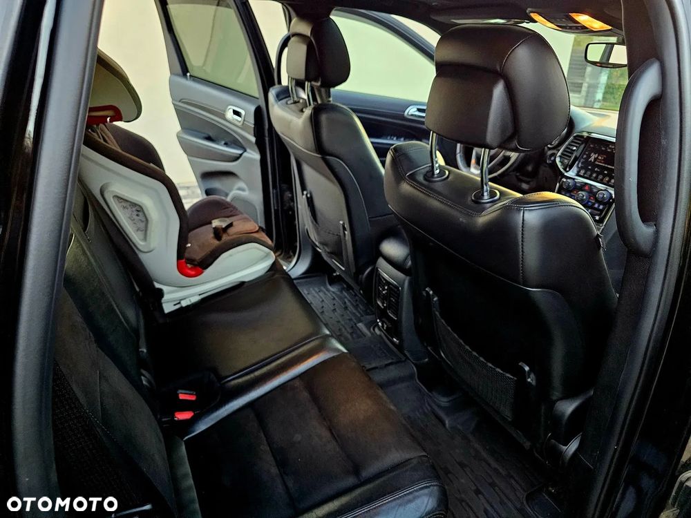 Jeep Grand Cherokee - 19
