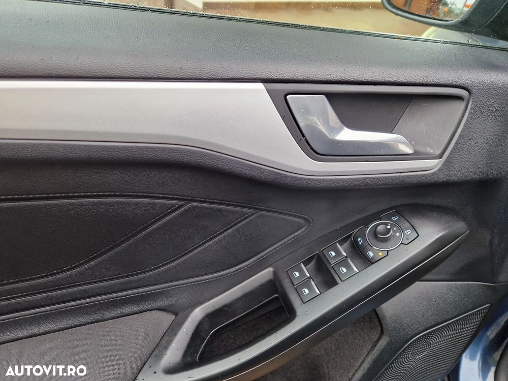 Ford Focus 1.0 EcoBoost Titanium Business - 19
