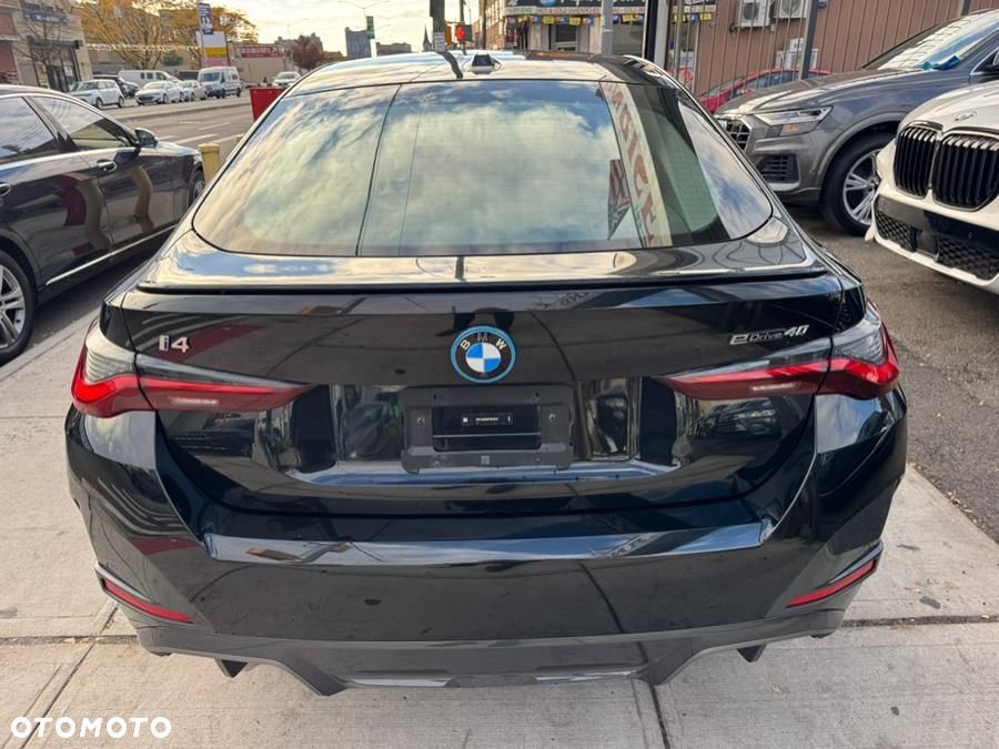 BMW i4 - 7