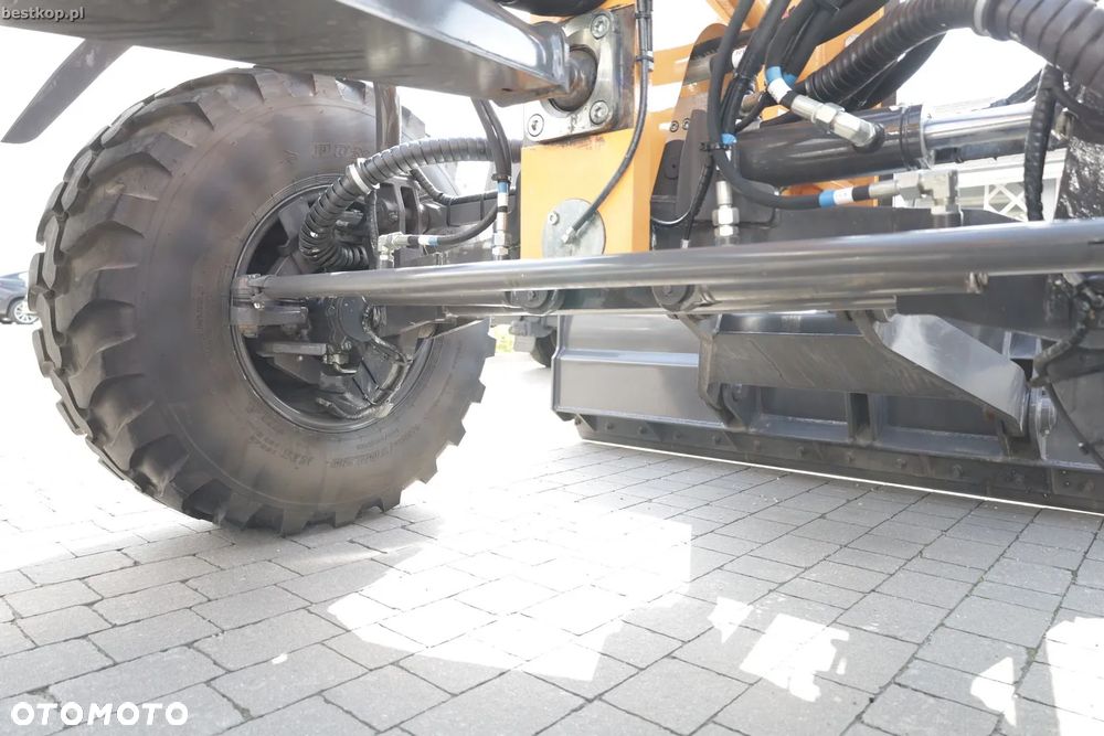 Case 836C AWD - 24