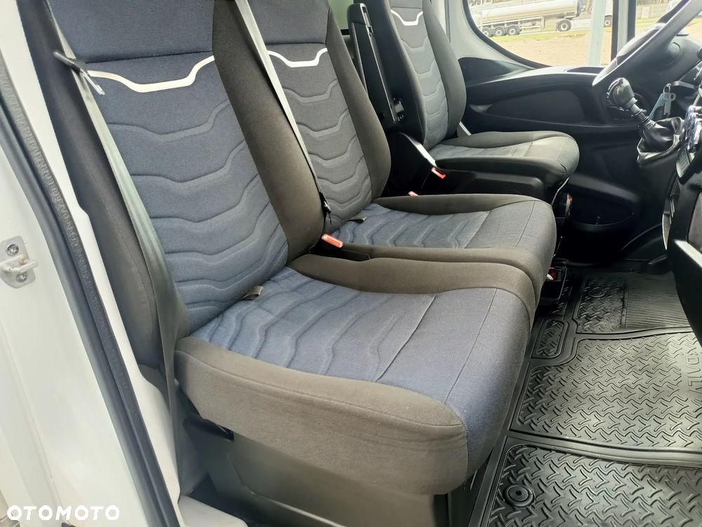 Iveco 35C16 POWER 160KM KONTENER WINDA 750Kg - 38