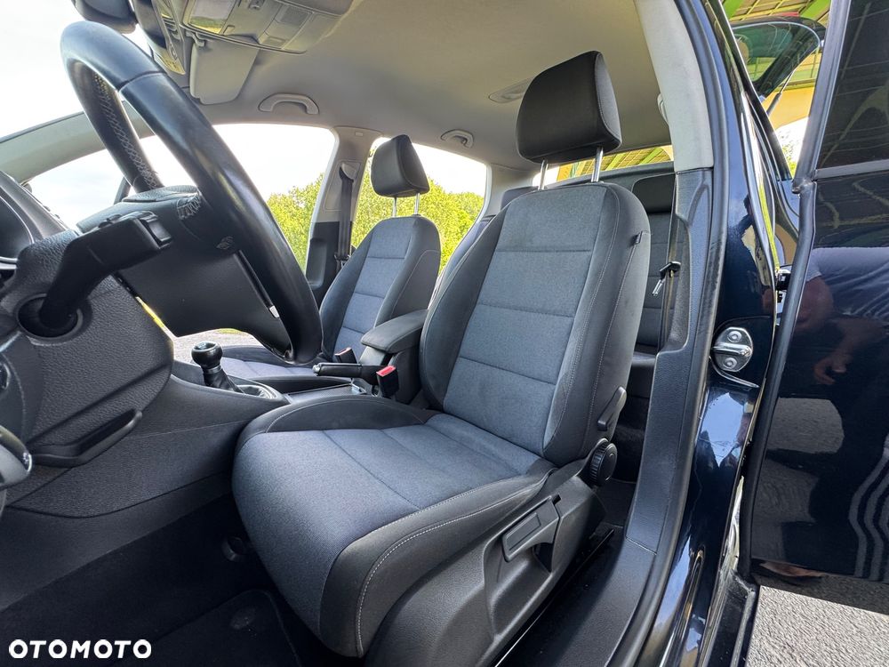 Volkswagen Golf - 17