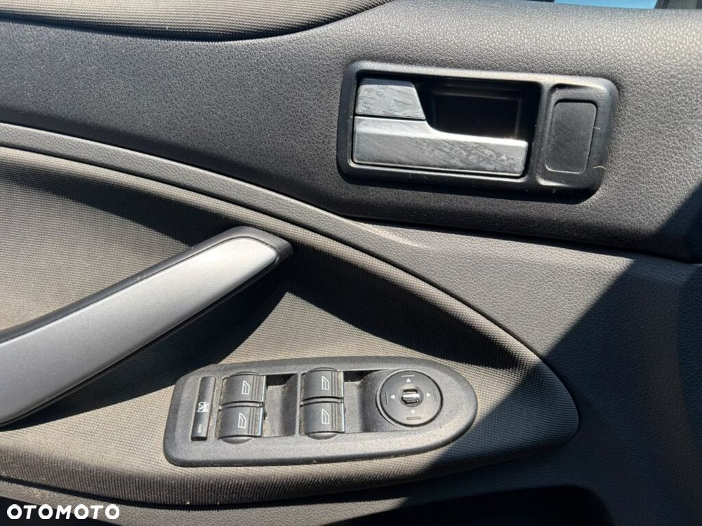 Ford Kuga 2.0 TDCi 2x4 Trend - 6