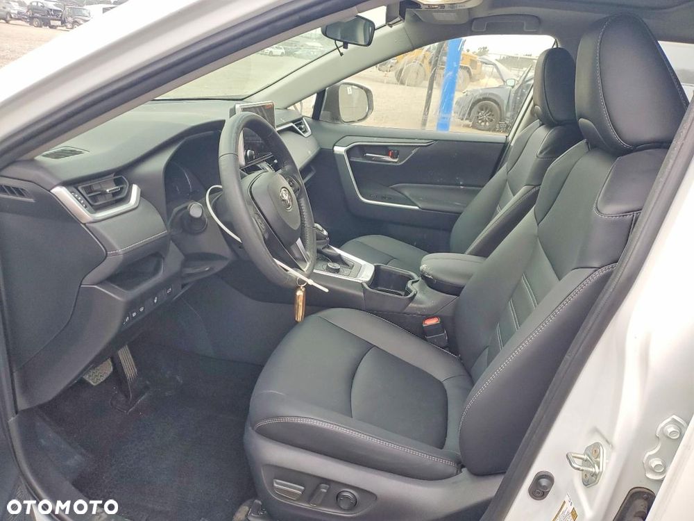 Toyota RAV4 - 7