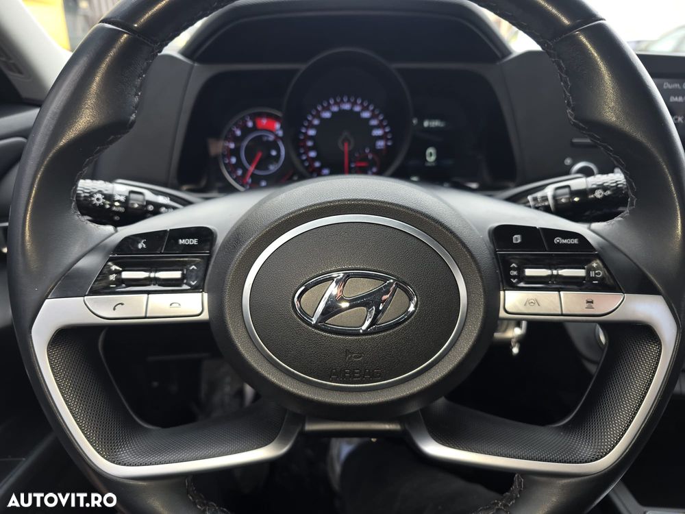 Hyundai Elantra 1.6 l 123 CP CVT Comfort - 13