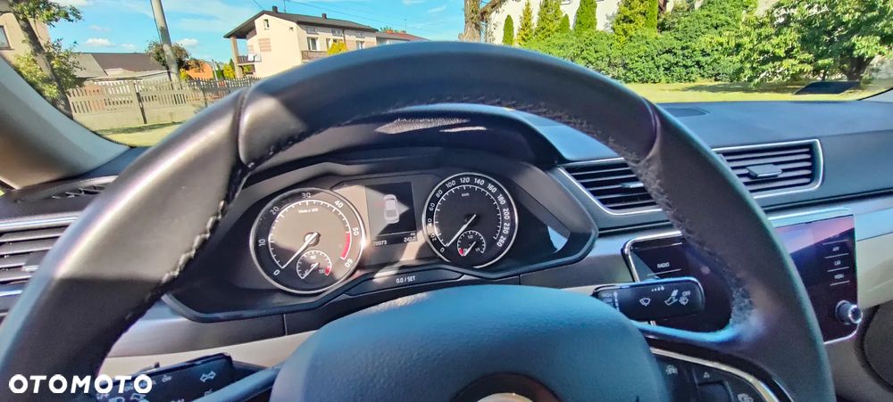 Skoda Superb 2.0 TDI Style DSG - 3