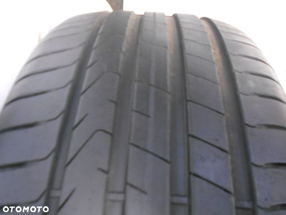 OPONA POJEDYNKA 235/45R20 PIRELLI CINTURATO P7 SEAL DOT  5023 6.6MM - 2