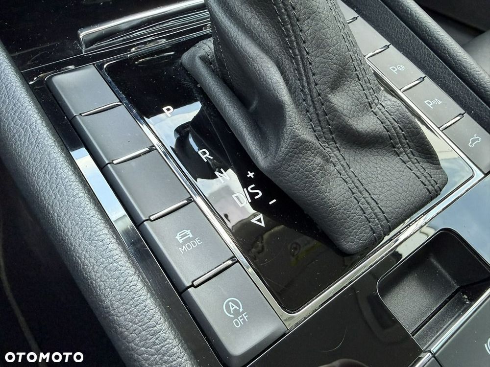 Skoda Superb 2.0 TDI L&K DSG7 - 28