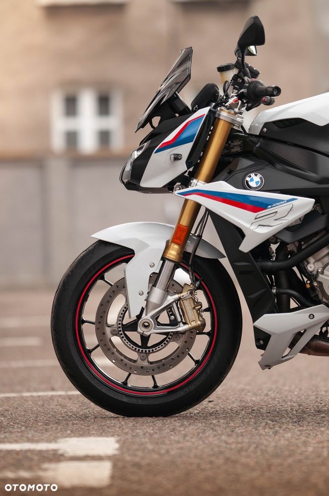 BMW S - 2