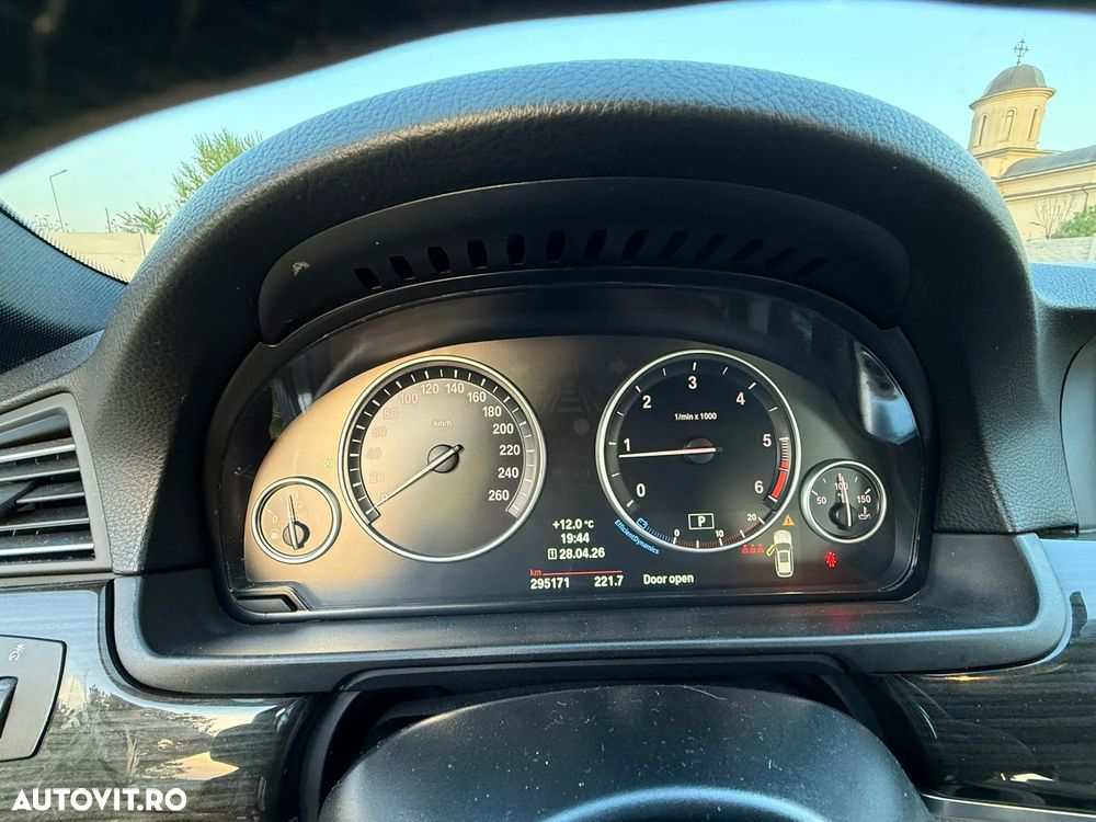 BMW 5 Series 2014 — imagine 17