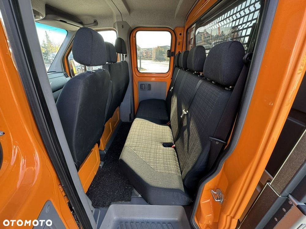 Mercedes-Benz Sprinter - 26