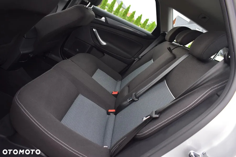 Ford Mondeo Turnier 2.0 TDCi Ambiente - 8