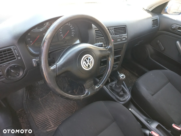 Vw  Golf Bora kierownica trójramienna